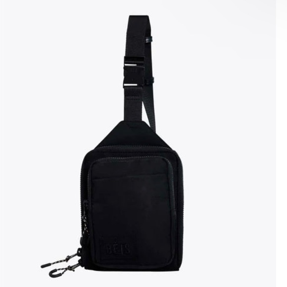 Handbags - NWT BEIS sport sling in black